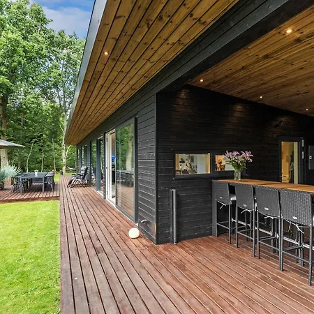 Vakantiehuis Cozy In With Sauna